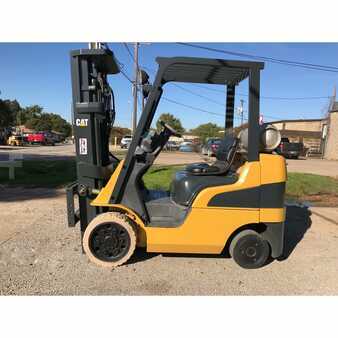 Propane Forklifts 2006  CAT Lift Trucks c5000 (1)
