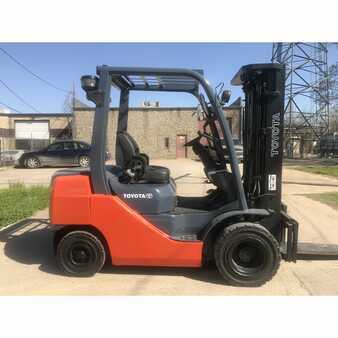 Diesel Forklifts 2012  Toyota 8fdu25 (1)