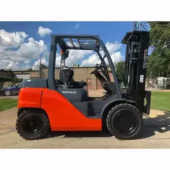 Diesel Forklifts 2015  Toyota 8fd35u (3)