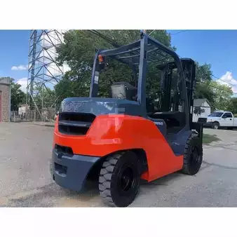 Diesel Forklifts 2015  Toyota 8fd35u (4)