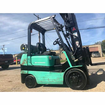 Propane Forklifts 2003  Mitsubishi fgc25k (1)