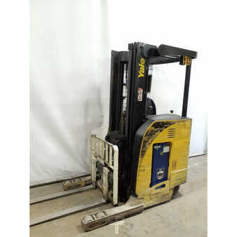 Reach Trucks 2008  Yale nr040dan (1)