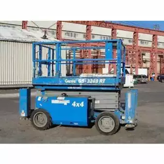 Montacargas Todo Terreno 2011  Genie gs3268rt (3)