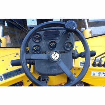 Rough Terrain Forklifts 2005  Sellick s100 (2)