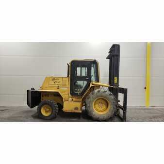 Rough Terrain Forklifts 2011  Mastercraft  (5)