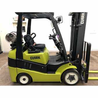 Propane Forklifts 2014  Clark c25c (1)