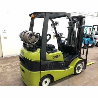 Propane Forklifts 2014  Clark c25c (2)