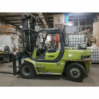 Propane Forklifts - Clark cmp70 (1)
