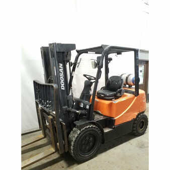 Propane Forklifts 2008  Doosan g30p-5 (1)