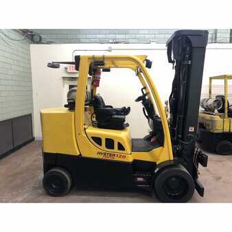 Propane Forklifts 2013  Hyster s120ft (1)