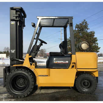 Montacargas GLP 2004  CAT Lift Trucks fg30k (4)