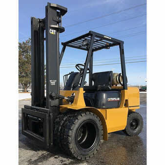 Montacargas GLP 2004  CAT Lift Trucks fg30k (7)