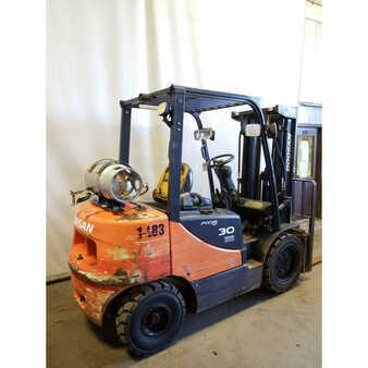 Carretilla elevadora GLP 2008  Doosan g30p-5 (4)
