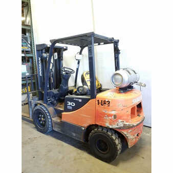 Carretilla elevadora GLP 2008  Doosan g30p-5 (5)