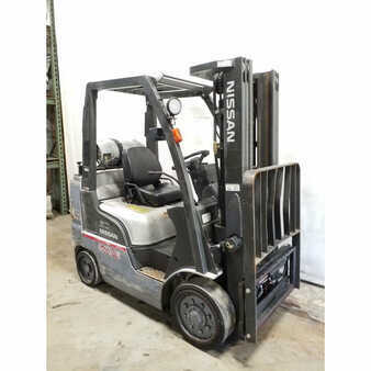Propane Forklifts 2004  Nissan  (3)