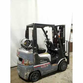 Propane Forklifts 2004  Nissan  (4)