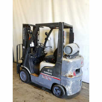 Propane Forklifts 2004  Nissan  (5)