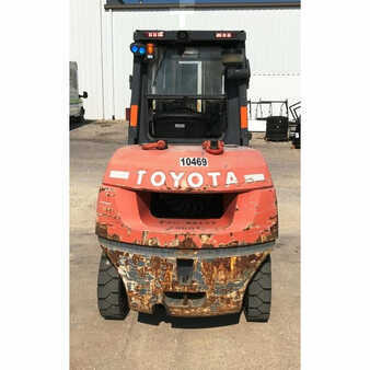 Diesel Forklifts 2014  Toyota  (3)