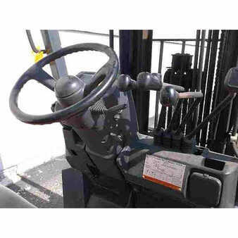 4 Wheels 2006  Toyota 7fbcu25 (5)