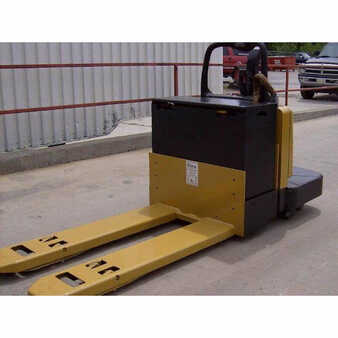 Electric Pallet Jacks 2003  CAT Lift Trucks  (1)
