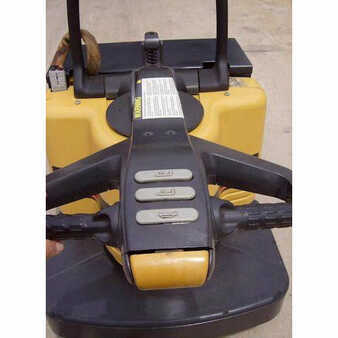 Electric Pallet Jacks 2003  CAT Lift Trucks  (3)