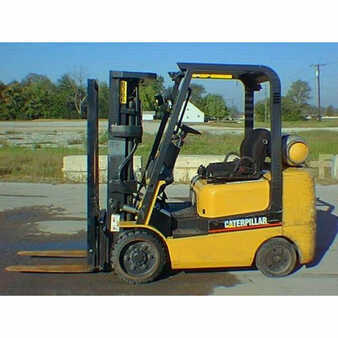Carretilla elevadora GLP 2002  CAT Lift Trucks gc25k (1)