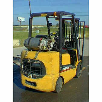 Carretilla elevadora GLP 2002  CAT Lift Trucks gc25k (3)