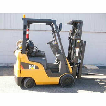 Carretilla elevadora GLP 2013  CAT Lift Trucks 2c3000 (2)