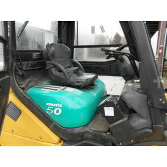 Diesel Forklifts 2013  Komatsu  (7)