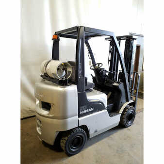 Propane Forklifts 2003  Nissan mapl02a25ls (1) 
