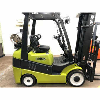 Propane Forklifts 2014  Clark c25cl (1)