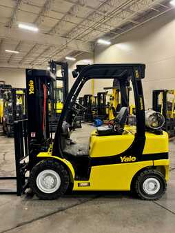 Propane Forklifts 2018  Yale GLP050VXN (1)