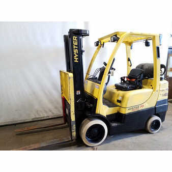 Propane Forklifts 2011  Hyster s70ft (1) 