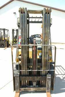 Propane Forklifts - CAT Lift Trucks 2p5000 (5)