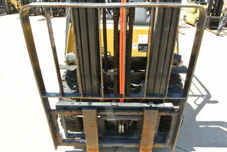Propane Forklifts - CAT Lift Trucks 2p5000 (6)