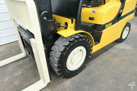 Diesel Forklifts 2010  Yale gdp100vx (6)