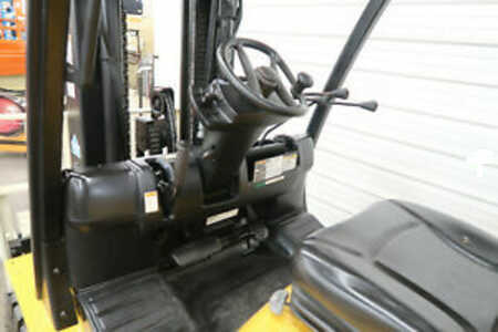 Diesel Forklifts 2010  Yale gdp100vx (8)