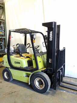 Propane Forklifts 2008  Clark cmp25l (3)