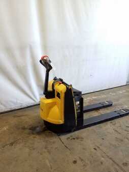 Electric Pallet Jacks 2015  Yale mpb045 (4)
