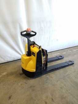 Electric Pallet Jacks 2015  Yale mpb045 (4)