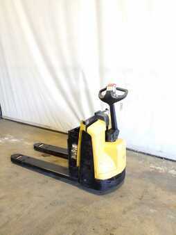 Electric Pallet Jacks 2015  Yale mpb045 (5)