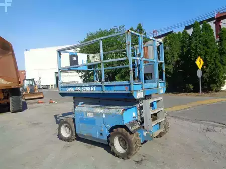 Montacargas Todo Terreno 2011  Genie gs3268rt (4)