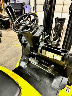 Propane Forklifts 2018  Yale GLP050VXN (15)
