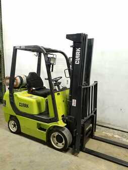 Propane Forklifts - Clark cmc20s (3)