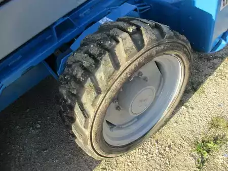 Montacargas Todo Terreno 2011  Genie gs5390rt (12)