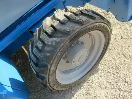 Montacargas Todo Terreno 2011  Genie gs5390rt (13)