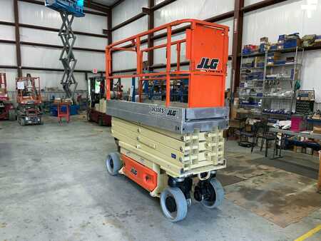 4 Wheels 2012  JLG 2630es (4)