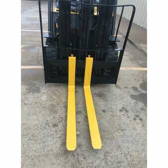 Propane Forklifts 2003  Daewoo g20e-3 (6)