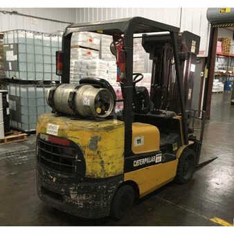 Propane Forklifts 2005  CAT Lift Trucks gc15k (2)