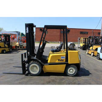 Propane Forklifts 2003  Yale  (1)